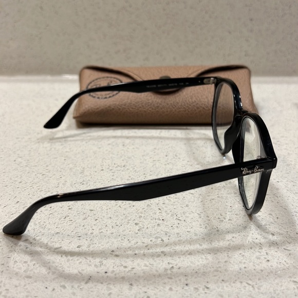 Authentic Used Ray Ban Glasses in excellent condition. - Picture 3 of 6